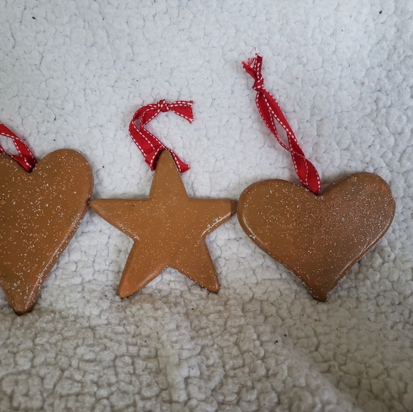 3 Christmas Ornaments Hearts & A Star - Picture 5 of 5